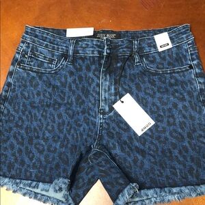 Judy Blue mid rise leopard print denim shorts